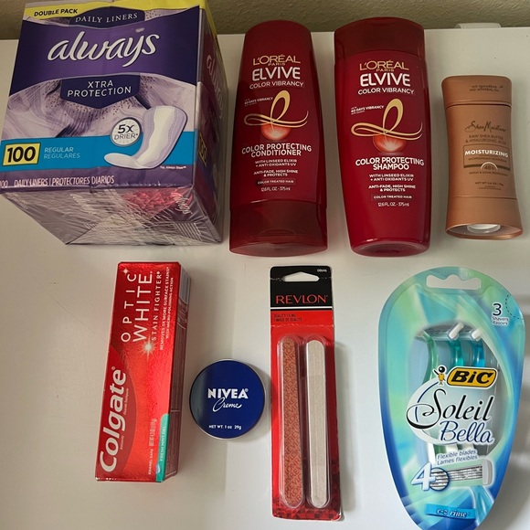 Women’s personal care bundle - Picture 2 of 2